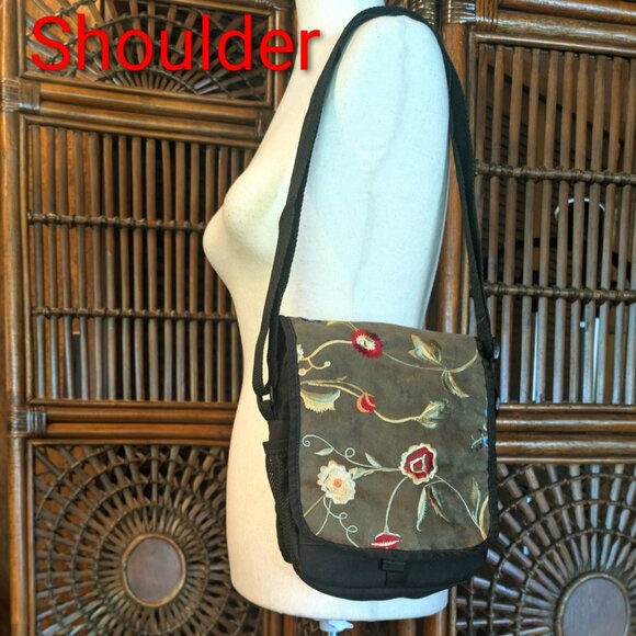 REIGN VERMONT Day Purse Boho CrossBody Bag - Embroidered - MSRP $110 - NWOT - Picture 12 of 14